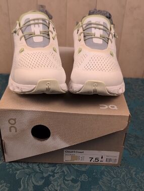 On Cloud 5 Coast Women's Athletic Shoes in Ivory/Light Green